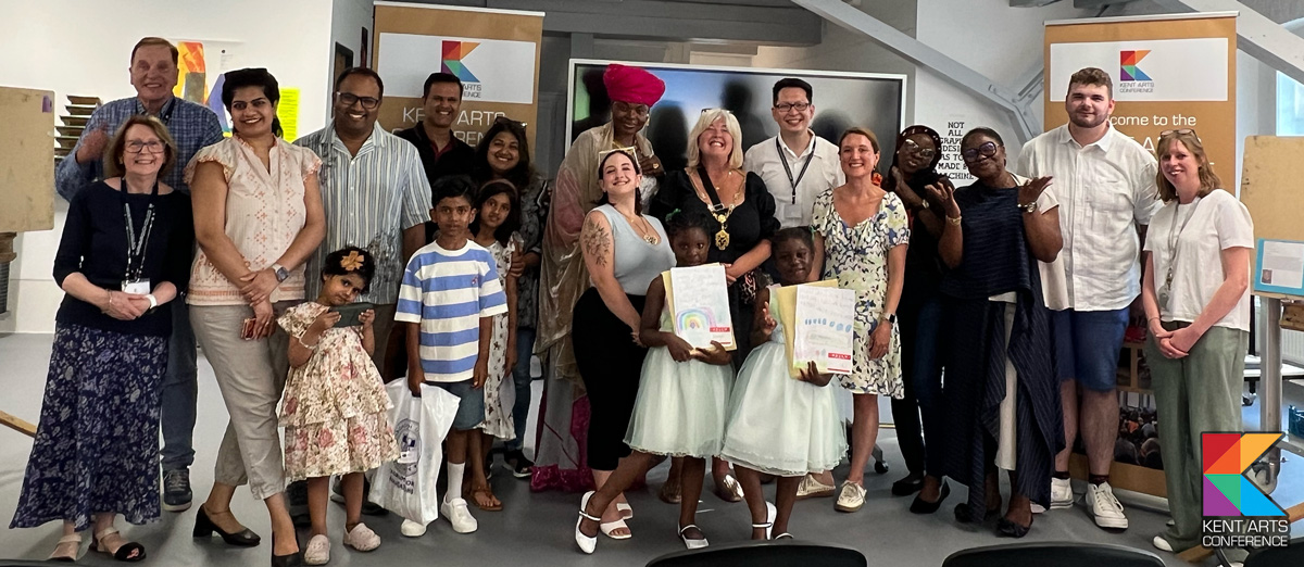 Parents and children pose with Cr Sharon Jackson and her consort